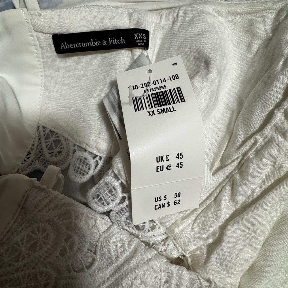 Abercrombie & Fitch | 	
Ultra Cropped Lace Squareneck Set Top - Picture 5 of 5